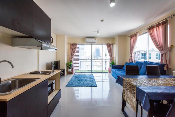 Amazing 2 bedrooms, near MRT Ratchada, Bangkok