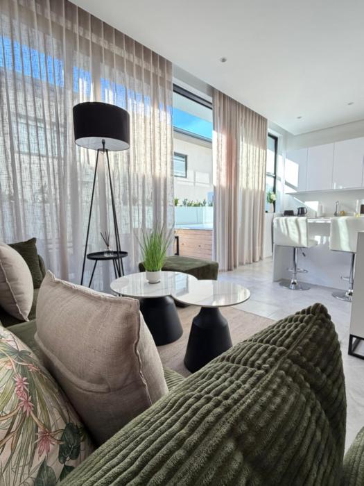 Premium Studio Apartment in Sea Point - High-end interiors & modern design
