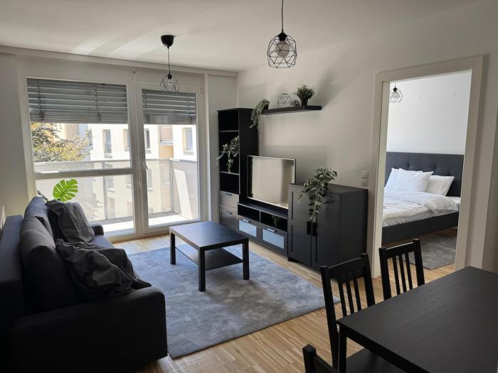 Apartment 1BR, Train Station, Central, Modern