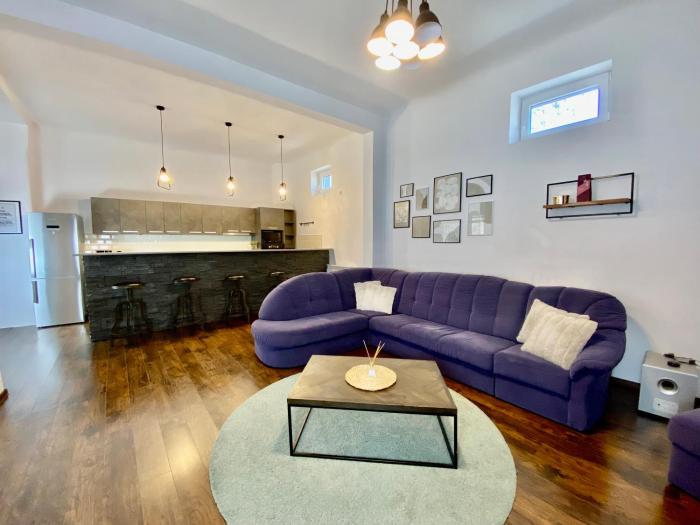 Ultra-central Spacious Home