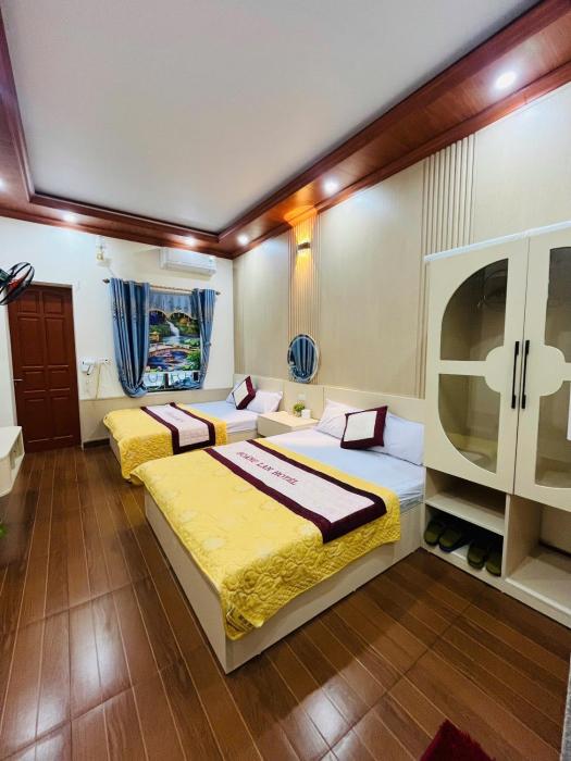 Nhà nghỉ Hoàng Lan