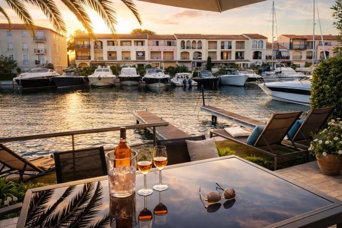 Grande Villa de 130 m2 avec SPA et amarrage privé 14x8M