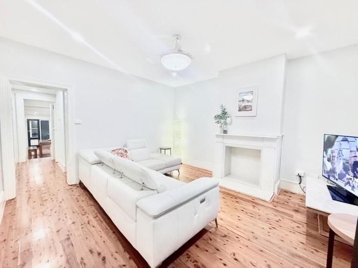 Sydney Harbour Bridge View City Centre 3 Bedrooms