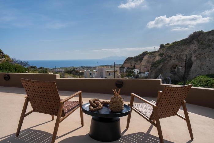 Litheos Santorini Luxury Cave Suites