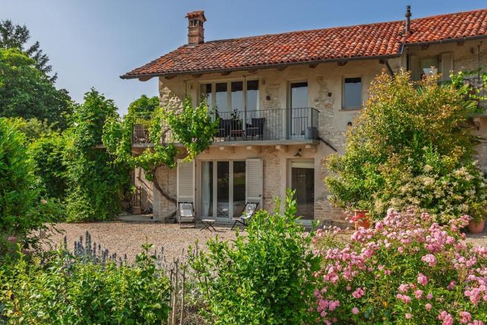 Charming country house in Langhe