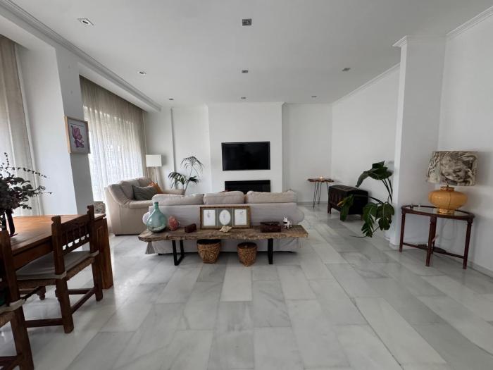 APARTAMENTO A 70 M. DE LA JUDERIA