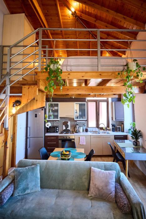 Cozy Windmill View Apartment