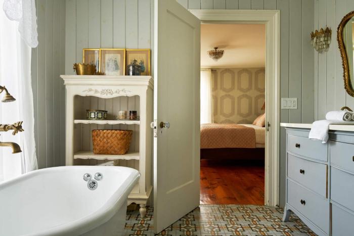 Little Louis - A Princely Take on a County Getaway ST-2020-0414 R3