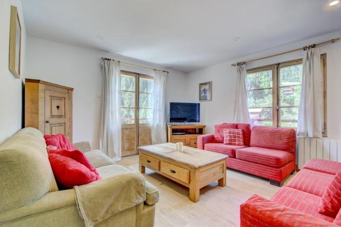 4 bedroom chalet with large terrace in Morzine