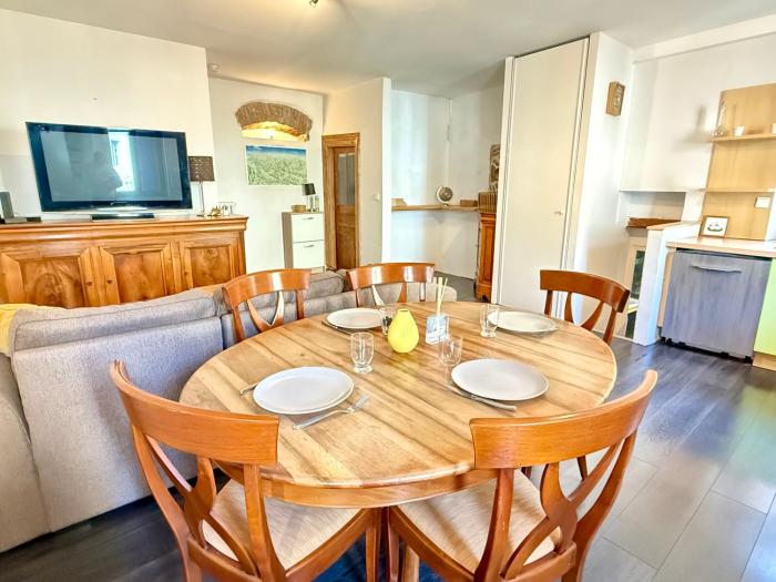 Refuge Savoyard - Centre, parking et balcon