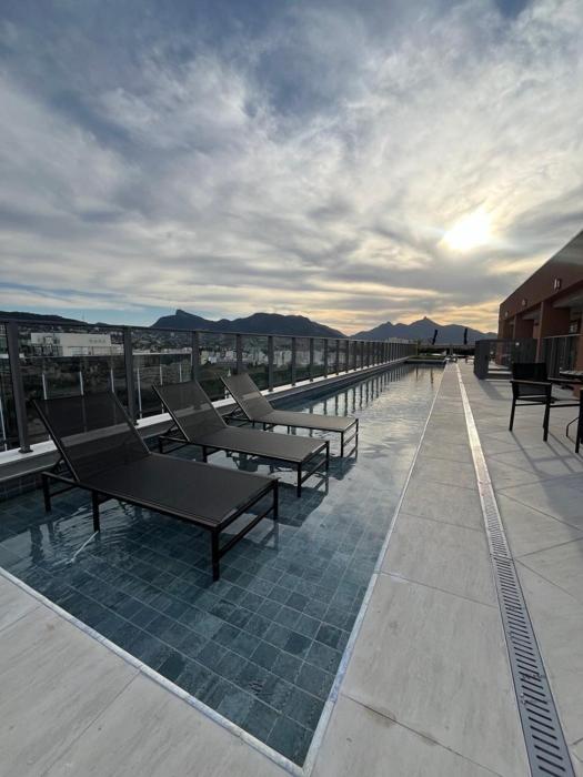 Studio 105 - Metrô na porta