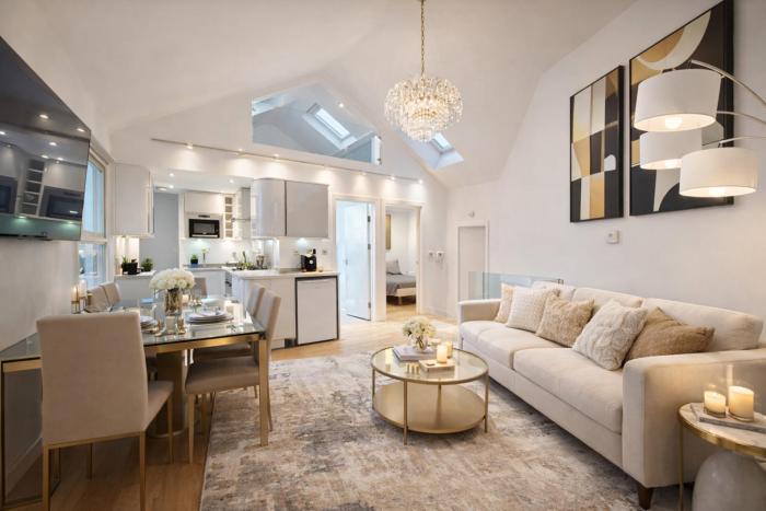 LuxuryLondonStays - Covent Garden Penthouse 2Bd Bright High Cieling
