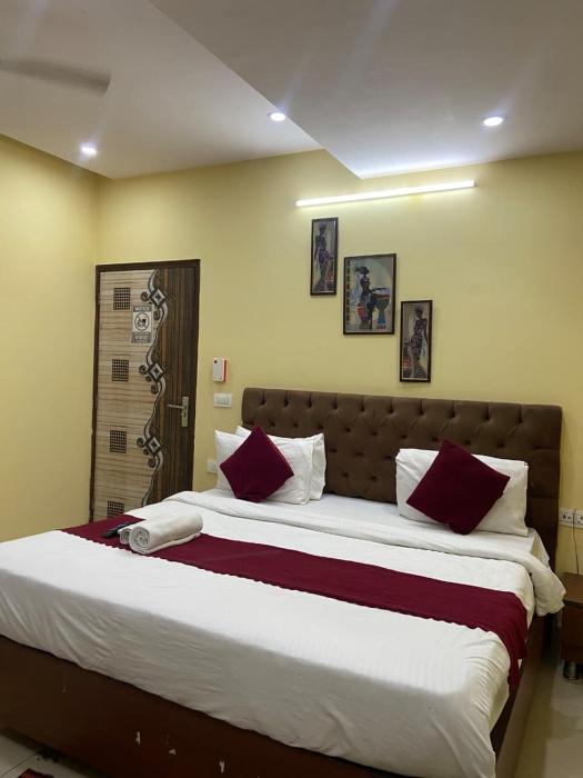 Hotel Bhera Enclave