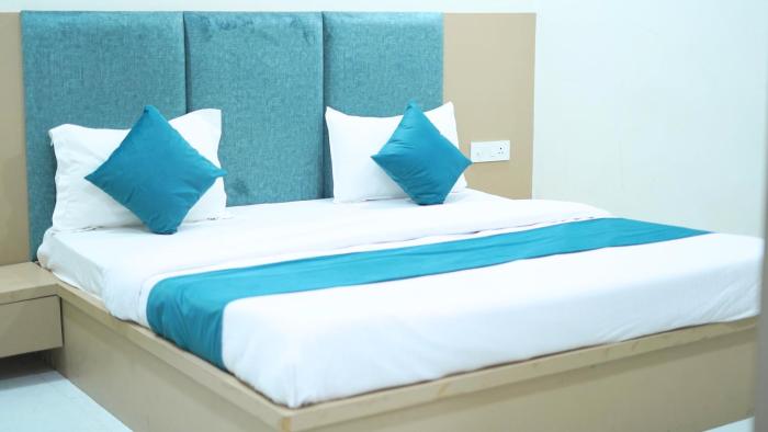 Hotel Shri Radha Sneh Near Janmbhoomi Mathura