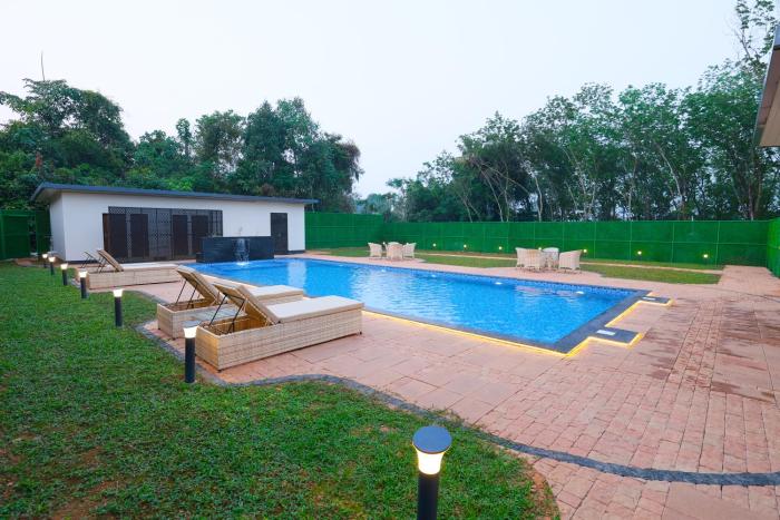 B Town Resort Near Infopark Kakkanad