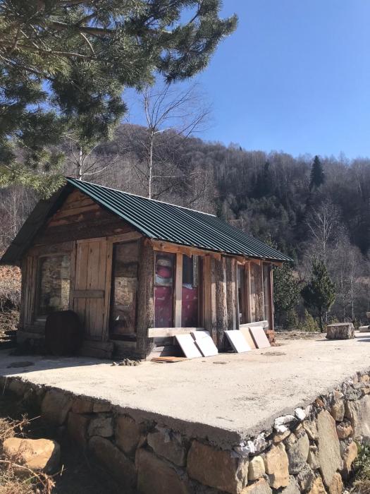 Mountain Villa Nize Pole