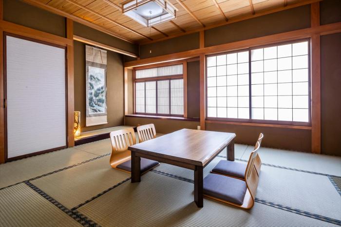 live takayama-Stay with a Rescue Dog and Local Host