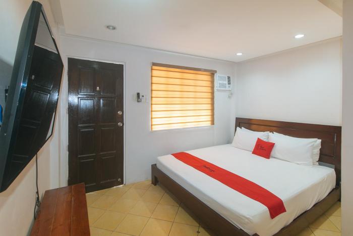 RedDoorz at Davids Travellers Inn Cavite