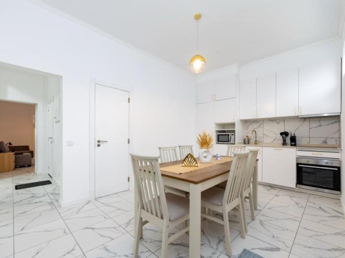 Apartamento D. João, 2 quartos a 500m da praia