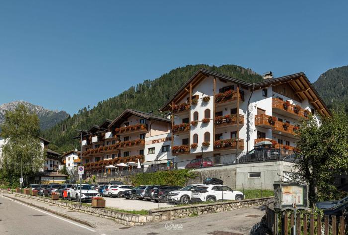 Family Hotel La Perla