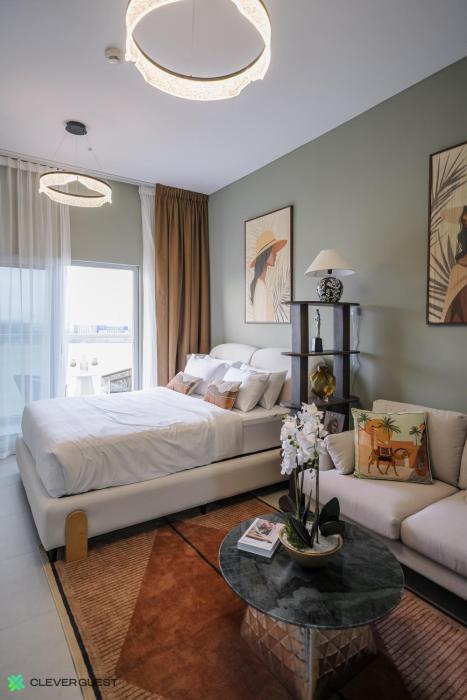 Clever Guest 033 Bella Rose