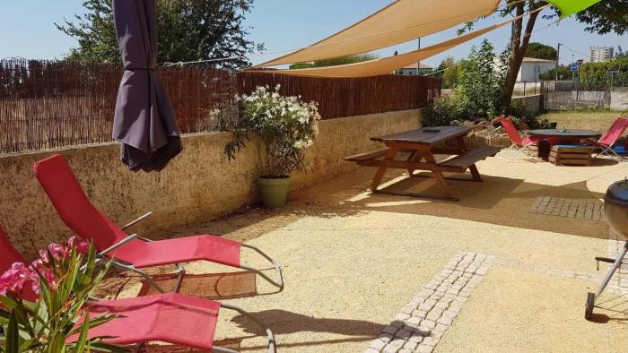 Maison Confortable près de Pierrelatte - 40 m² avec Jardin