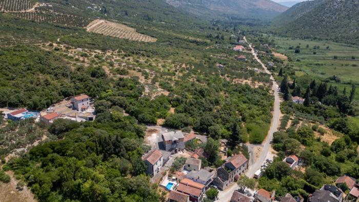 Villa Tina Desne by Villas Guide