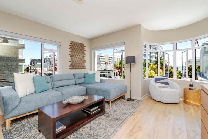 Stylish 2-Bedroom Oasis in the Heart of Sea Point
