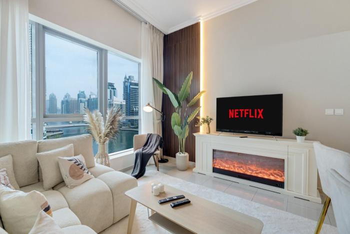 Luxury Waterfront Apartment - Center of Dubai Marina