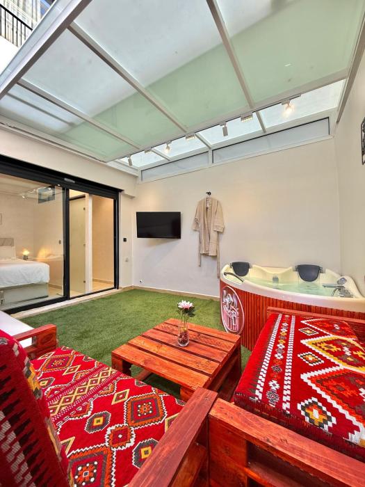 App Hotel in Bourgogne, in a very good location