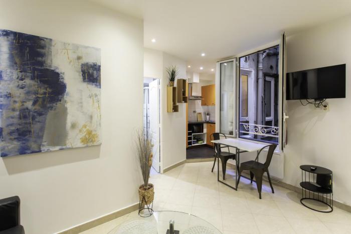 #33 Staywiz us - Heart of old town 5mins walk to beach