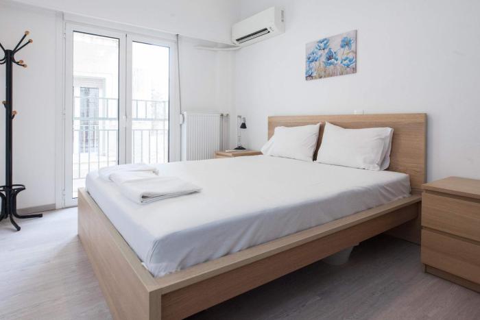 Trendy Cozy 2 Bd Apt in Panormou Metro Station