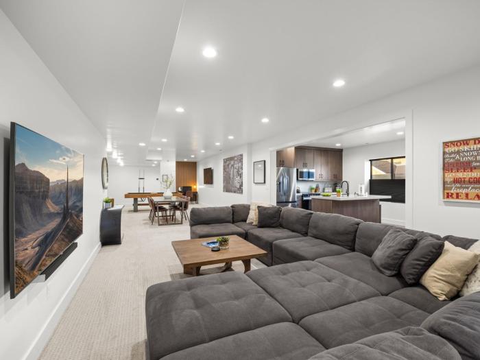 Modern Mountain Escape Hot Tub Deer Valley Close