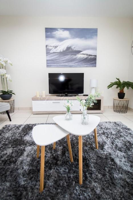 Cozy Little House near Lake and Forest