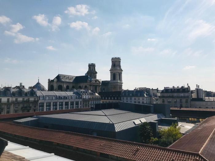 Un havre de paix sous les toits de Paris