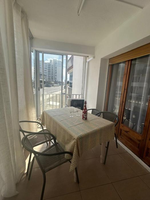 LA SOLANA Rosas Roses INTERimmo