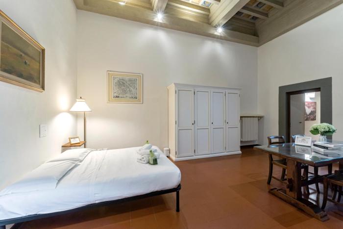 UNYCA- Elegant Apartment "Santo Spirito"