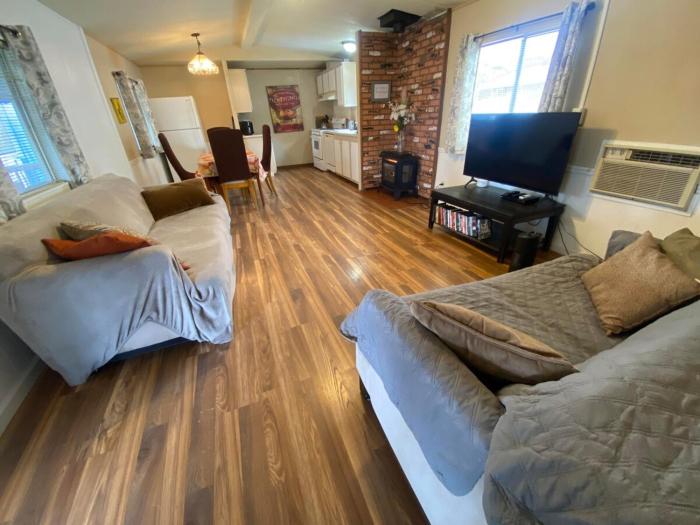 Beautiful Apartment Full Kitchen!