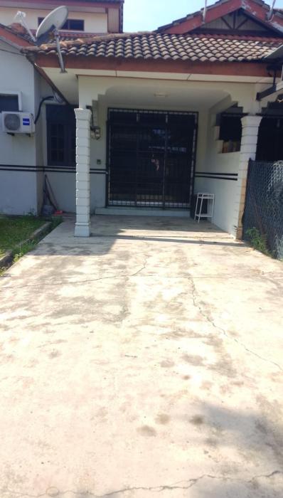 Homestay Taman Anggun Paka - Belakang BSN Paka