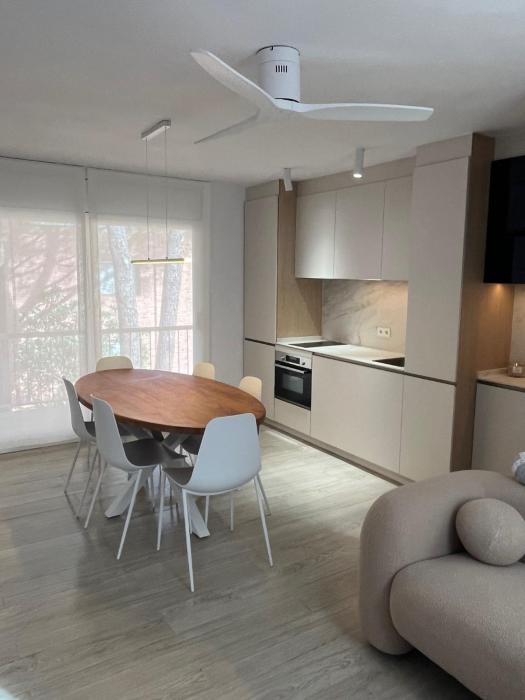Apartamento con WiFi y Aire acondicionado en Pals Playa