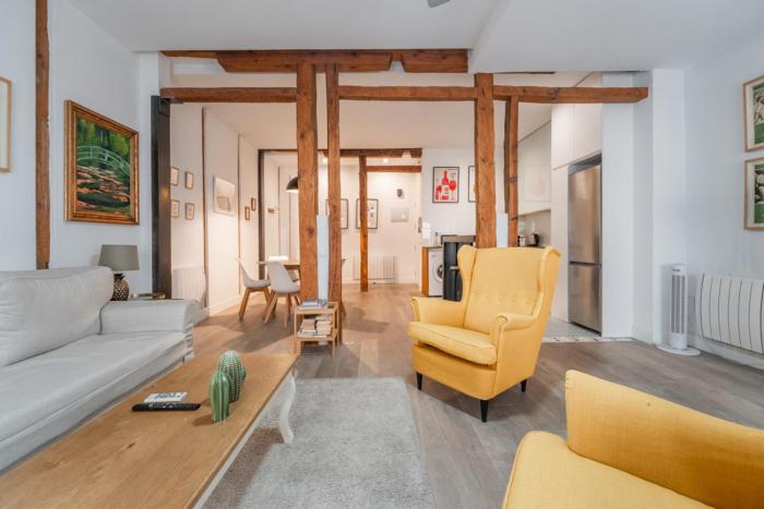 Bright and Cozy 2BD 2BT GranVia
