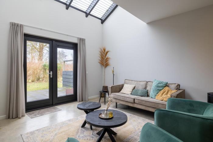 House 4 p. K. Emmaw. 26 Vrouwenpolder O