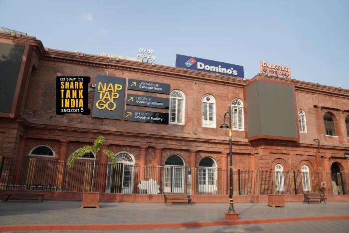 NAPTAPGO - Japanese Premium POD Hotel - 10 Mins Walk From Golden Temple