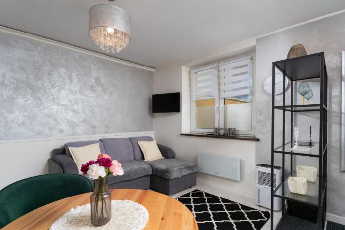 Rakowicka Superior Studio by BookingHost