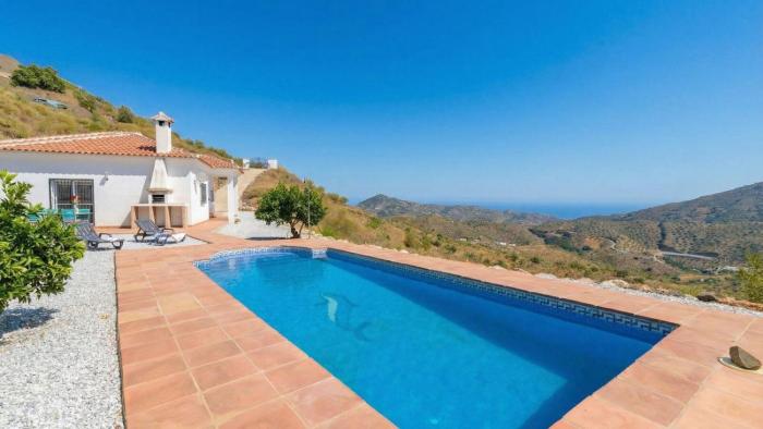 Villa Las Reinas Arenas by Ruralidays