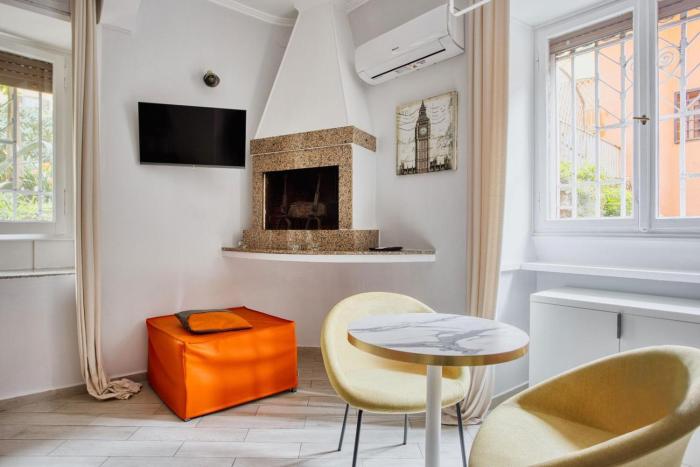 Trastevere Loft - Bright and Quiet by RHR