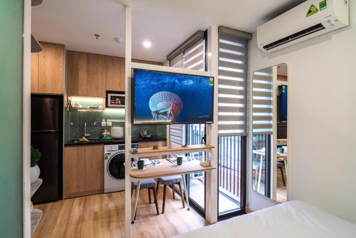 B&C Home - Balcony Studio in Hanoi Old Quater