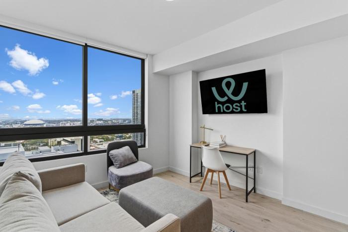Luxury Downtown Miami Stay with City Views