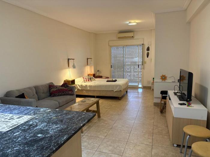 Monoambiente Amplio, Moderno con Parrilla y Cochera!!