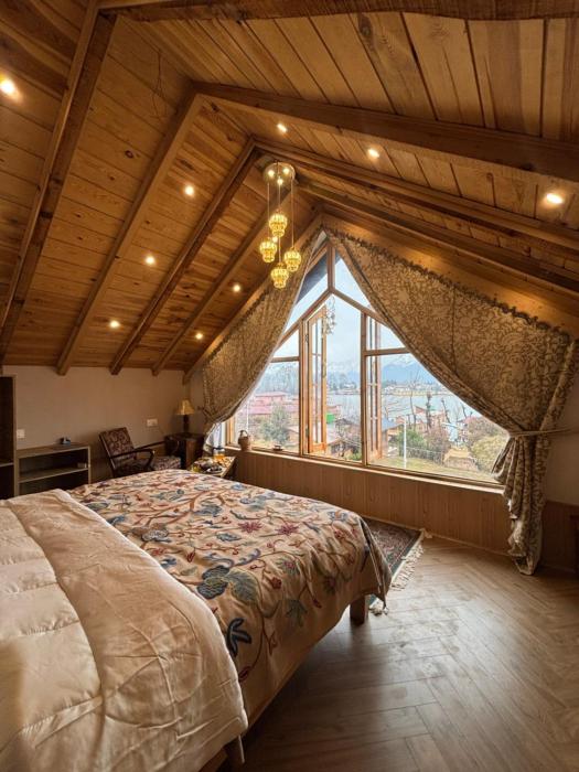 Weather cottage